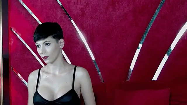 Snapshot of Roxxy_Rouge chatting on October 3, 4:04 pm Roxxy Rouge online show from October 3, 4:04 pm