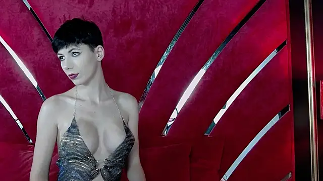 Snapshot of Roxxy_Rouge chatting on October 7, 4:04 pm Roxxy Rouge online show from October 7, 4:04 pm