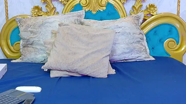 Snapshot of CataStones chatting on March 6, 9:44 pm CataStones online show from March 6, 9:44 pm