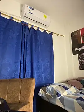 Snapshot of Zayn_kane chatting on February 15, 3:25 am Zayn kane online show from February 15, 3:25 am