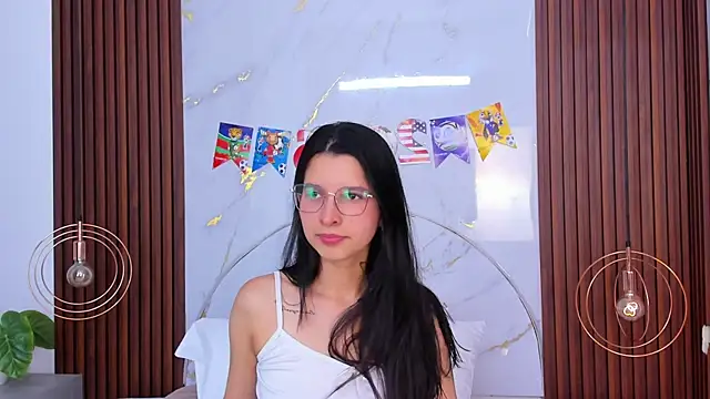 lucianasmith  online show from July 2, 8:26 pm