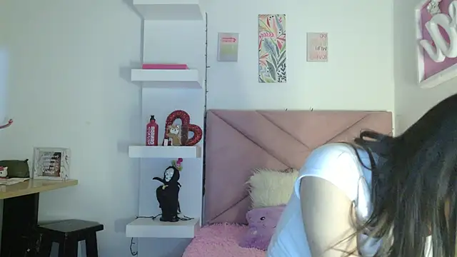 Snapshot of eva_sin18 chatting on March 24, 11:10 pm eva sin18 online show from March 24, 11:10 pm