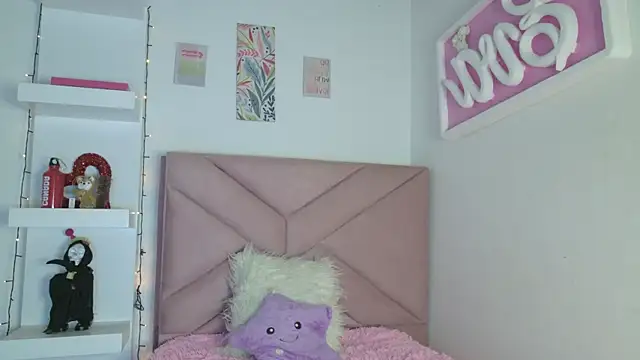 Snapshot of eva_sin18 chatting on April 1, 11:35 pm eva sin18 online show from April 1, 11:35 pm