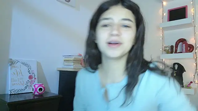 Snapshot of eva_sin18 chatting on April 15, 11:16 pm eva sin18 online show from April 15, 11:16 pm