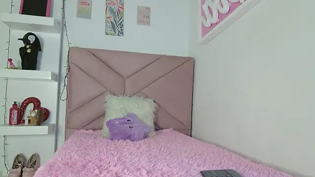 Snapshot of eva_sin18 chatting on April 19, 11:18 pm eva sin18 online show from April 19, 11:18 pm