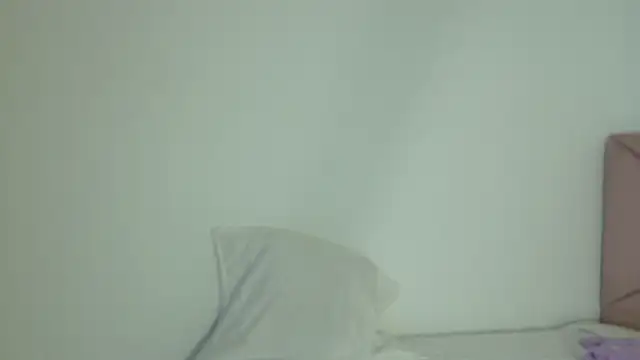 Snapshot of eva_sin18 chatting on May 16, 12:18 am eva sin18 online show from May 16, 12:18 am