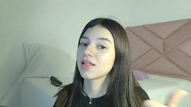 Snapshot of eva_sin18 chatting on May 16, 12:40 am eva sin18 online show from May 16, 12:40 am