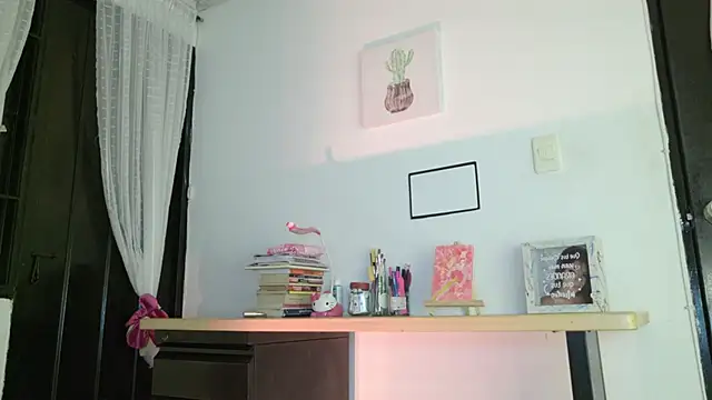 Snapshot of eva_sin18 chatting on June 5, 6:52 am eva sin18 online show from June 5, 6:52 am