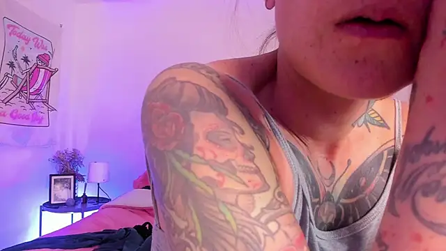 Alessamoth online show from September 15, 6:52 pm