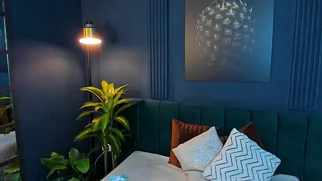 roxy hell online show from March 19, 7:06 pm