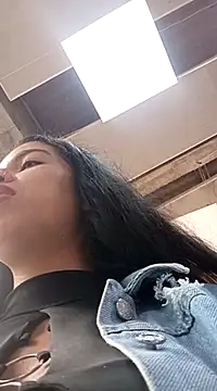 Snapshot of Nathaly_12 chatting on March 21, 6:18 pm Nathaly 12 online show from March 21, 6:18 pm