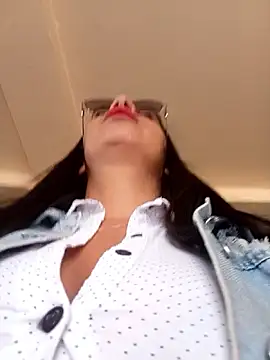 Snapshot of Nathaly_12 chatting on December 4, 4:05 pm Nathaly 12 online show from December 4, 4:05 pm