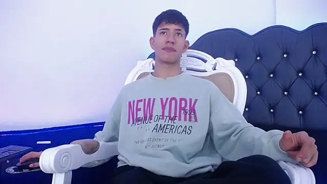 dareck 18 online show from March 14, 11:53 pm