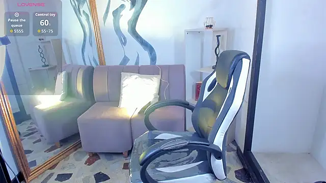 Snapshot of VanessaScott_ chatting on February 18, 5:36 am VanessaScott online show from February 18, 5:36 am