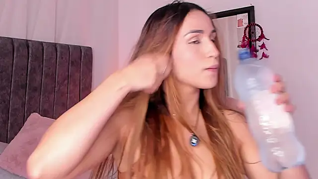 Tefy-Rose online show from November 19, 2:55 am