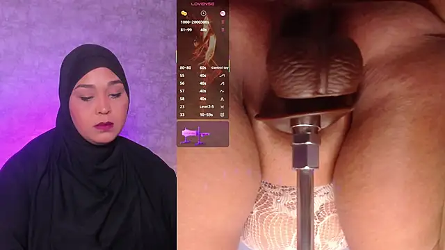 Snapshot of BBWHijab chatting on March 20, 11:31 pm BBWHijab online show from March 20, 11:31 pm