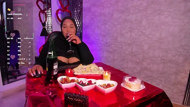 Snapshot of BBWHijab chatting on March 22, 1:53 am BBWHijab online show from March 22, 1:53 am