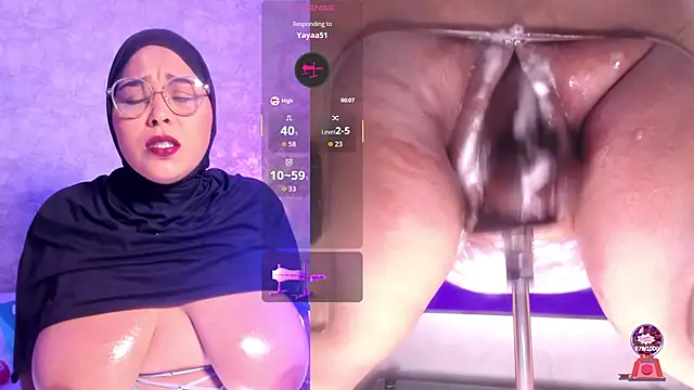 Snapshot of BBWHijab chatting on March 30, 10:44 pm BBWHijab online show from March 30, 10:44 pm
