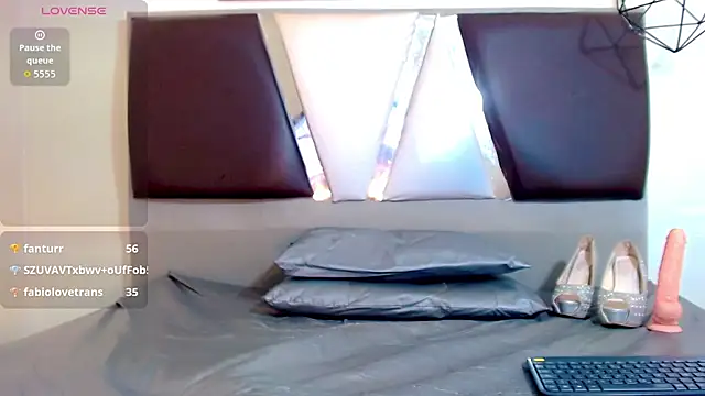 alexsandra kiss online show from December 4, 11:30 am