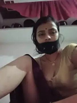Snapshot of Daya_Chheda chatting on June 11, 12:32 am Daya Chheda online show from June 11, 12:32 am