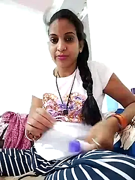 Hotty-Nidhi online show from March 12, 11:20 am