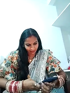 Hotty-Nidhi online show from March 19, 9:28 am
