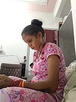 Hotty-Nidhi online show from September 26, 11:58 am