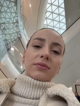 AlexisWhit online show from November 7, 8:58 am