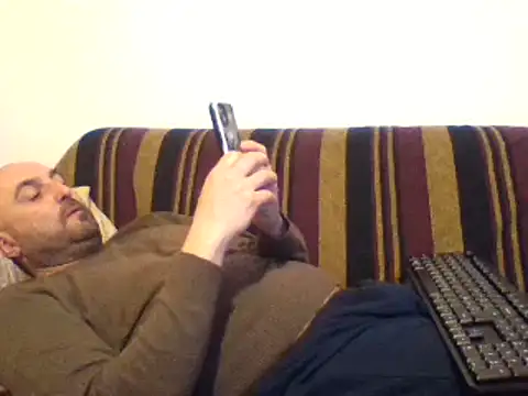 Snapshot of maxxxio12 chatting on March 15, 11:28 pm maxxxio12 online show from March 15, 11:28 pm