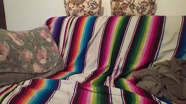 Snapshot of maxxxio12 chatting on March 15, 12:55 pm maxxxio12 online show from March 15, 12:55 pm