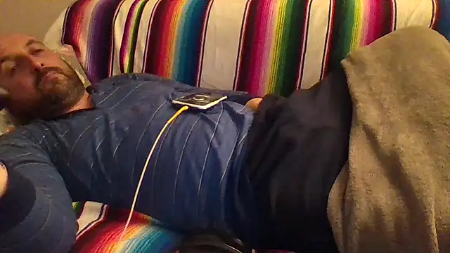 Snapshot of maxxxio12 chatting on March 19, 8:13 pm maxxxio12 online show from March 19, 8:13 pm