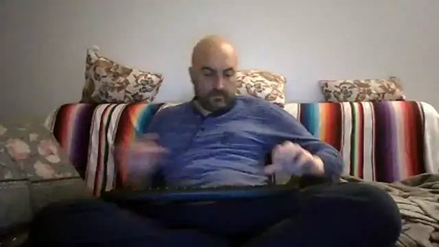 Snapshot of maxxxio12 chatting on March 27, 7:57 pm maxxxio12 online show from March 27, 7:57 pm