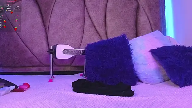 Kanela miller  online show from March 27, 11:43 am