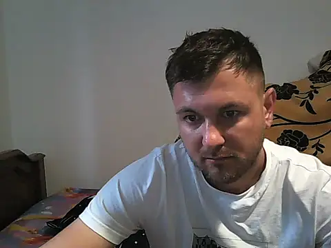 hugedickedd online show from June 12, 8:24 am