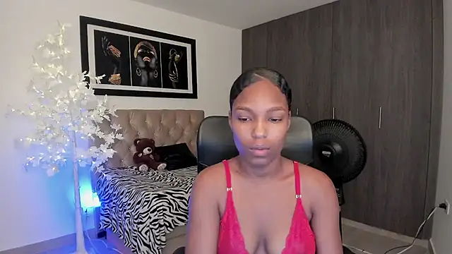 samanthaa fox1 online show from March 12, 7:06 pm