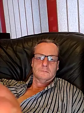 Snapshot of namorreyeb1 chatting on April 24, 6:43 pm namorreyeb1 online show from April 24, 6:43 pm
