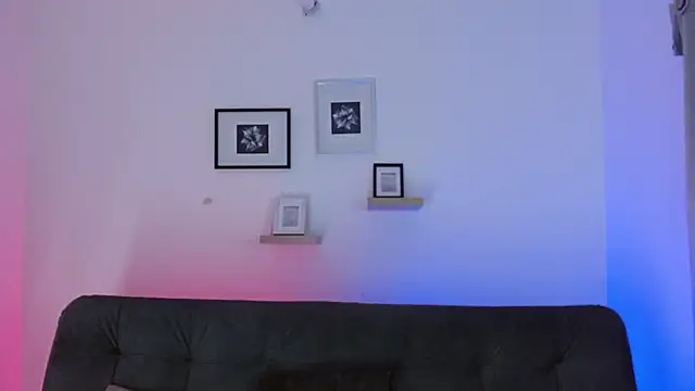 Snapshot of julian_vogue chatting on March 12, 6:55 pm julian vogue online show from March 12, 6:55 pm