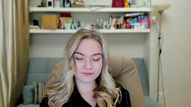 Snapshot of Kara_Smith_ chatting on November 14, 11:13 pm Kara Smith online show from November 14, 11:13 pm