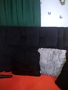 AlexaNovoa  online show from March 8, 1:25 am