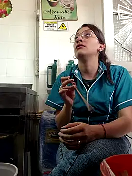 HOLY DOLL online show from November 7, 8:42 pm