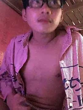 Snapshot of Johnnixes19 chatting on October 21, 4:46 am Johnnixes19 online show from October 21, 4:46 am