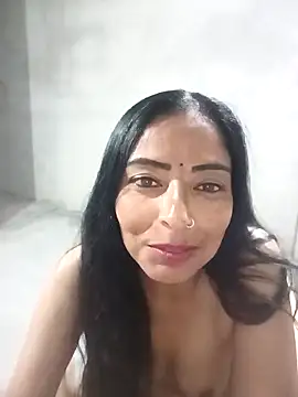 Snapshot of Shurbhi-Sharma chatting on March 18, 6:15 pm Shurbhi-Sharma online show from March 18, 6:15 pm