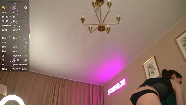 Snapshot of Sweet_Jealousy chatting on September 23, 10:29 am Sweet Jealousy online show from September 23, 10:29 am