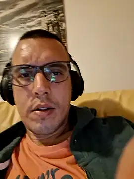 Snapshot of marco199077 chatting on March 29, 7:36 pm marco199077 online show from March 29, 7:36 pm