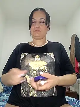 Snapshot of megan_milf79 chatting on April 12, 12:26 am megan milf79 online show from April 12, 12:26 am