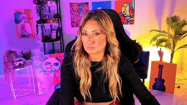 SarahAlluring online show from October 4, 1:31 pm