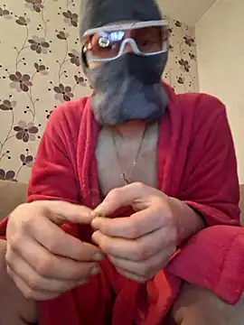 ThePython666 online show from March 11, 9:59 pm