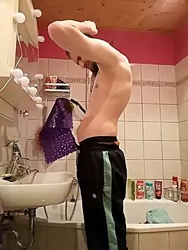 ThePython666 online show from October 6, 1:19 pm