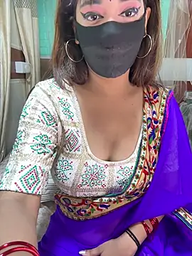 Snapshot of lustyindiancouple chatting on April 10, 2:55 pm lustyindiancouple online show from April 10, 2:55 pm
