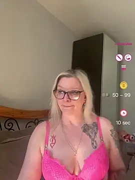 Curvy-Cleo online show from May 1, 9:14 am